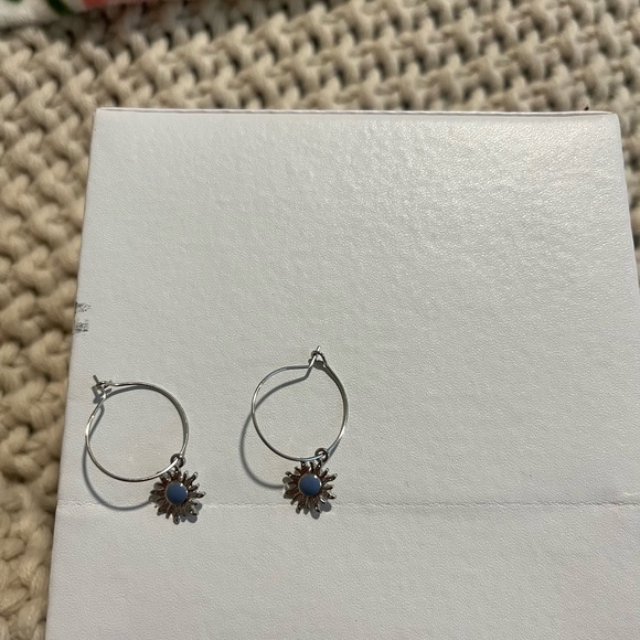 Earring set - Picture 3 of 4